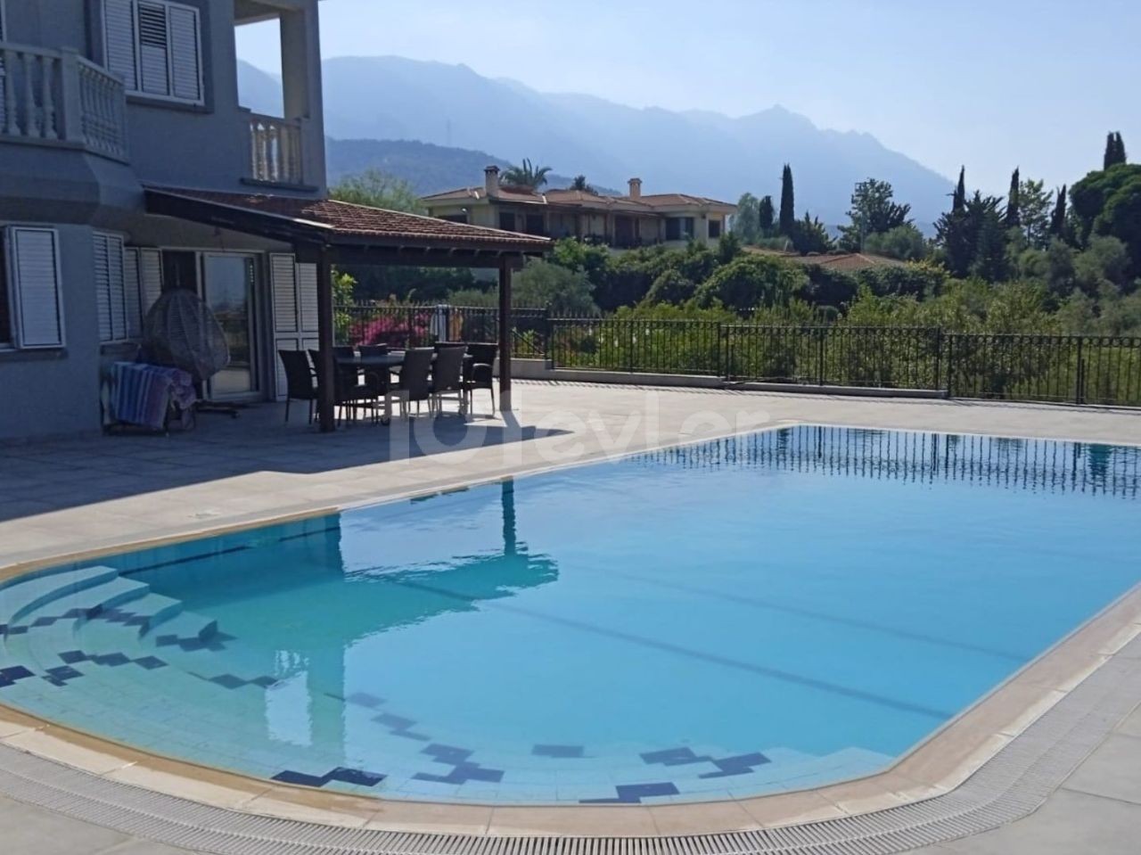 Villa Zum Verkauf Mit Privatem Pool Mit Herrlichem Blick Auf Kyrenia Olivenhain ** 