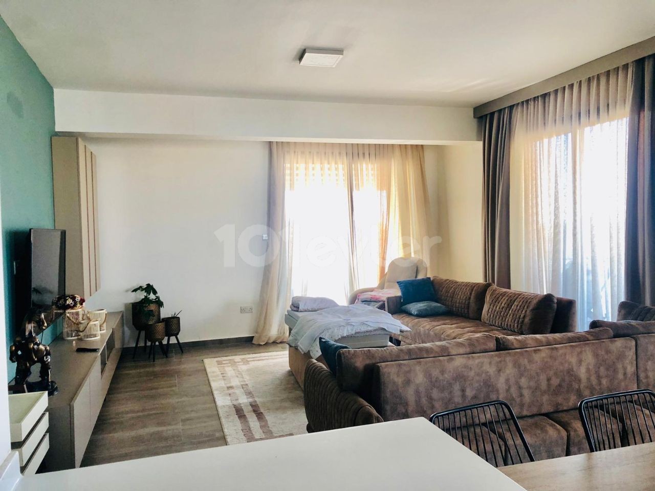 Yeniboğaziçinin gözde bölgesinde deniz manzaralı penthouse