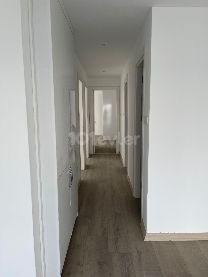 3+1 Flat for Sale by Owner in the Center of Nicosia ** 