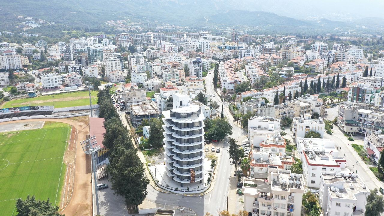 A Complete Building For Sale In The Center Of Kyrenia Suitable For The Owner&#39;s Apartment Permit ** 