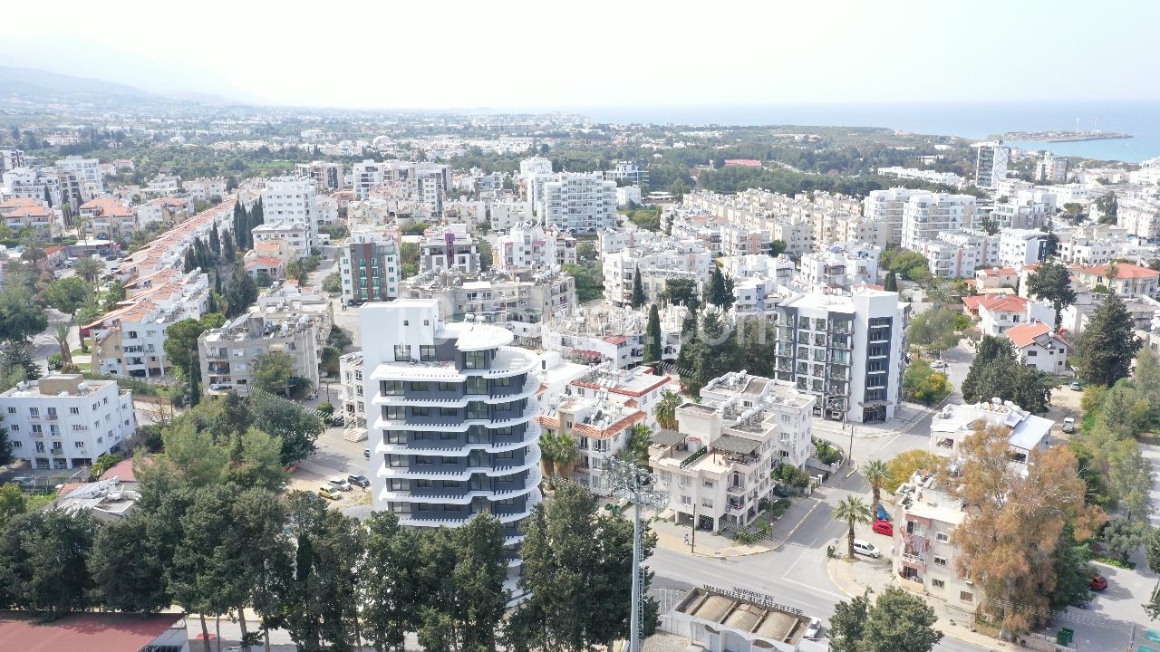 Girne Merkezde Sahibinden Apart İznine Uygun Komple Satılık Bina