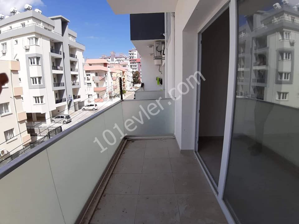 Neue Wohnung zum Verkauf in Famagusta KALILAND Informationen:05338867072 ** 