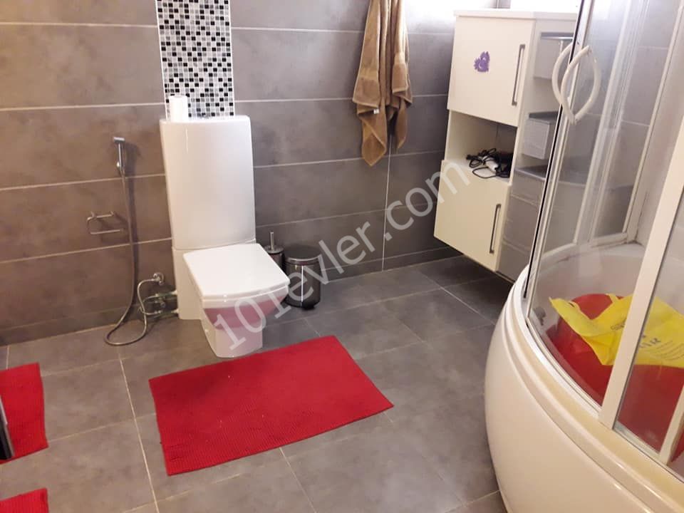 MAĞUSA KARAKOL BÖLGESİNDE SATILIK PENTHOUSE Bilgi için: 0533 886 7072