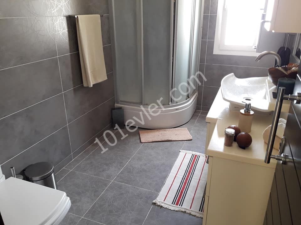 MAĞUSA KARAKOL BÖLGESİNDE SATILIK PENTHOUSE Bilgi için: 0533 886 7072