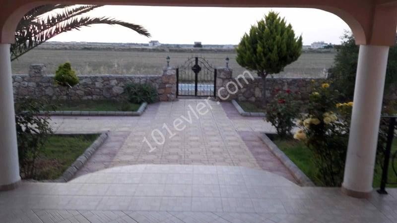 İskele-Ötüken Bölgesinde Satılık Villa Bilgi İçin: 0533 865 36 44