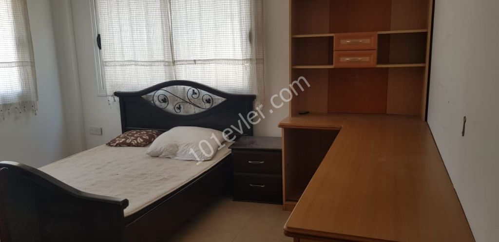 Mağusa Yenişehir Bölgesinde Kiralık  3+1 Daire Bilgi için:05338867072