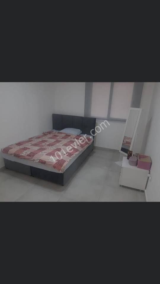 Mağusa Merkezde Eşyalı 2+1 Daire Bilgi için:05338550505