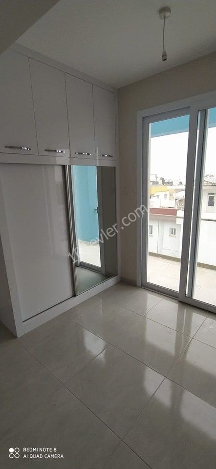 Neues 2 + 1 Penthouse in Yenisehir für Informationen:05338867072 ** 