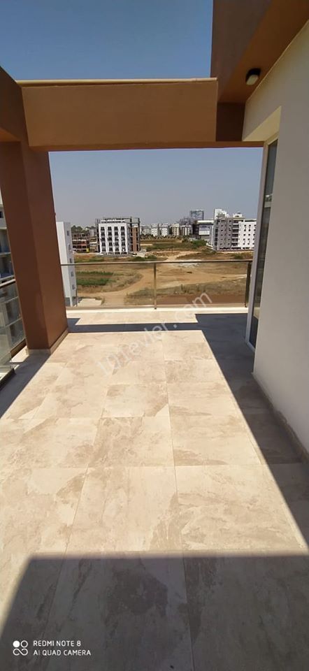 Neues 2 + 1 Penthouse in Canakkale für Informationen :05338867072 ** 