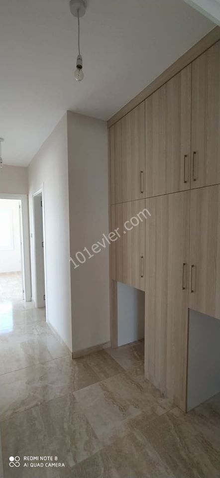 Neues 2 + 1 Penthouse in Canakkale für Informationen :05338867072 ** 