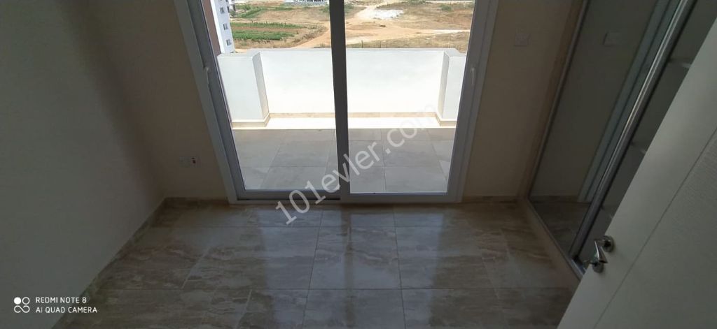 Neues 2 + 1 Penthouse in Canakkale für Informationen :05338867072 ** 