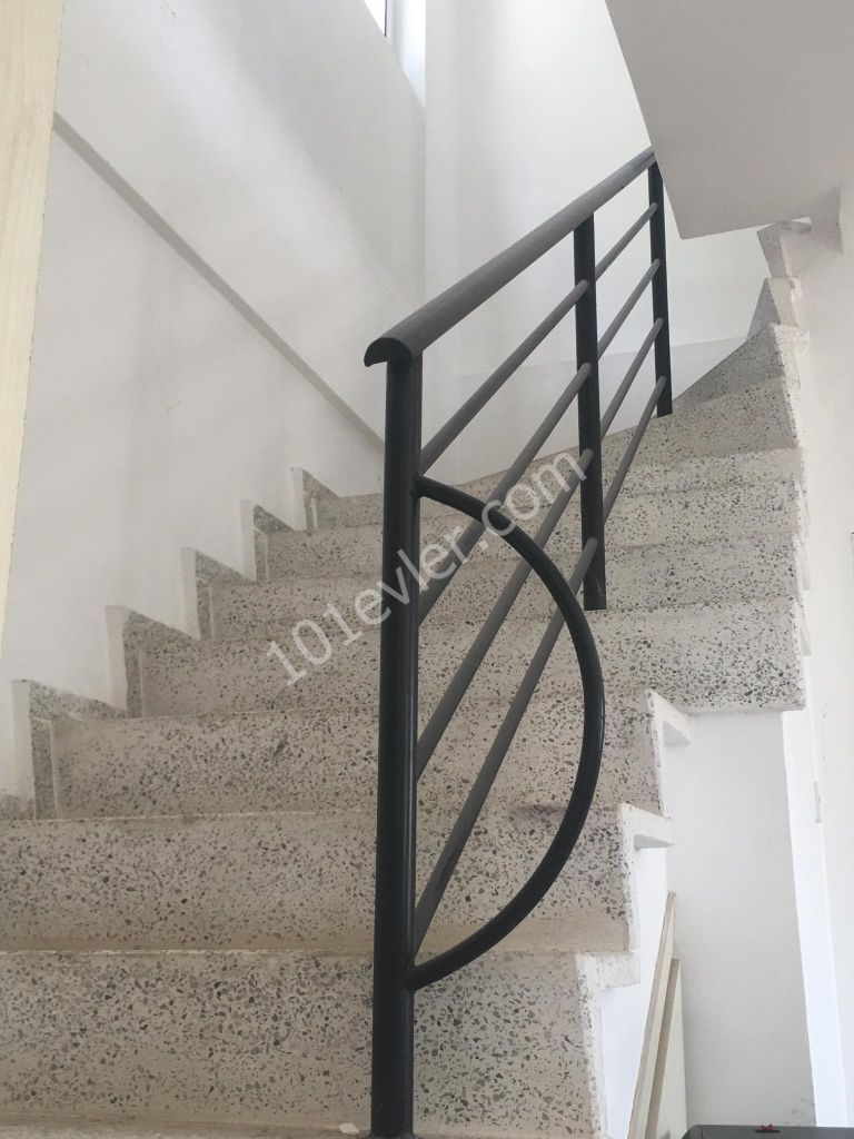 2 + 1 Duplex in Tuzla für Informationen:05338649682 ** 