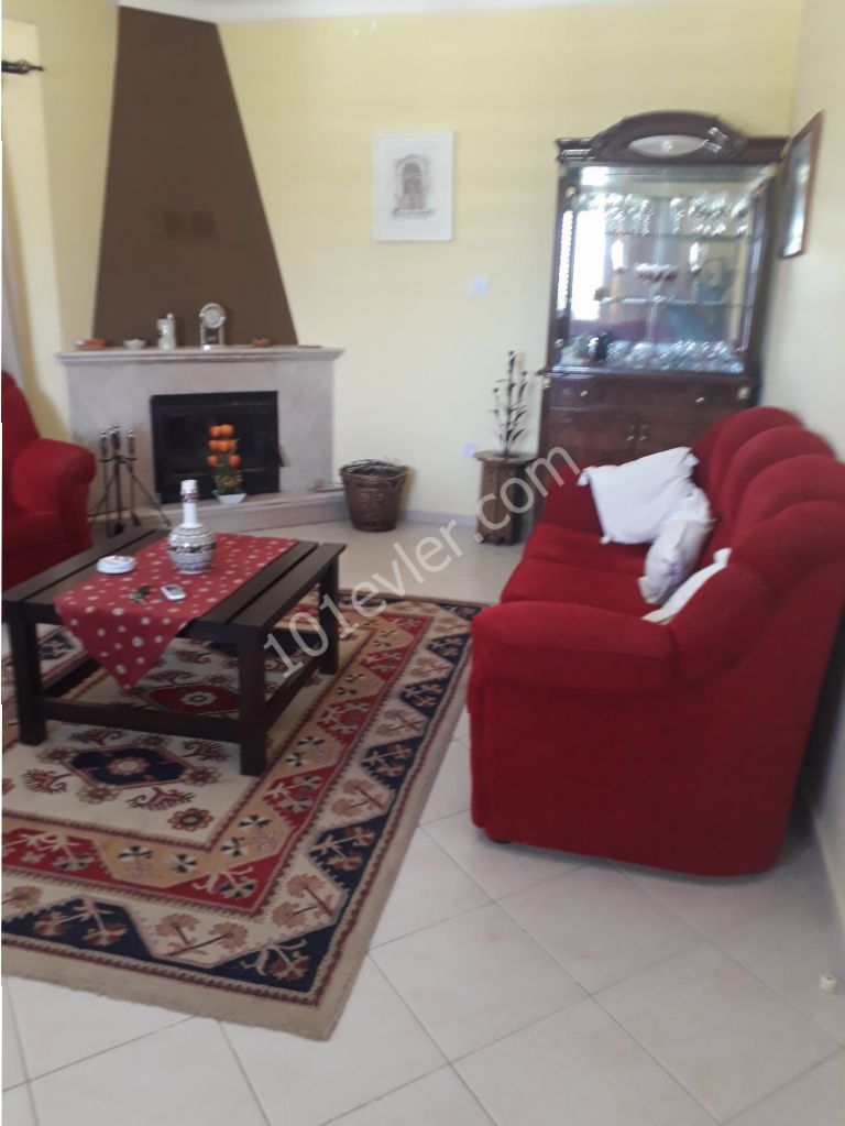 Beautiful 3 bedroom Villa with swimming pool near the maın road ın Catalkoy