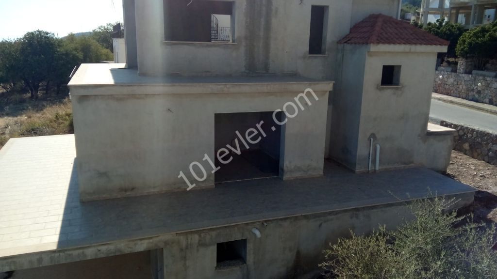 2 x 90% Finished villa in  beautiful Karmi