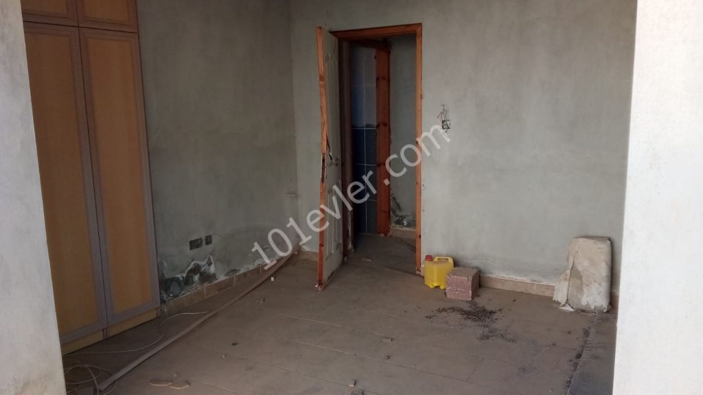 2 x 90% Finished villa in  beautiful Karmi