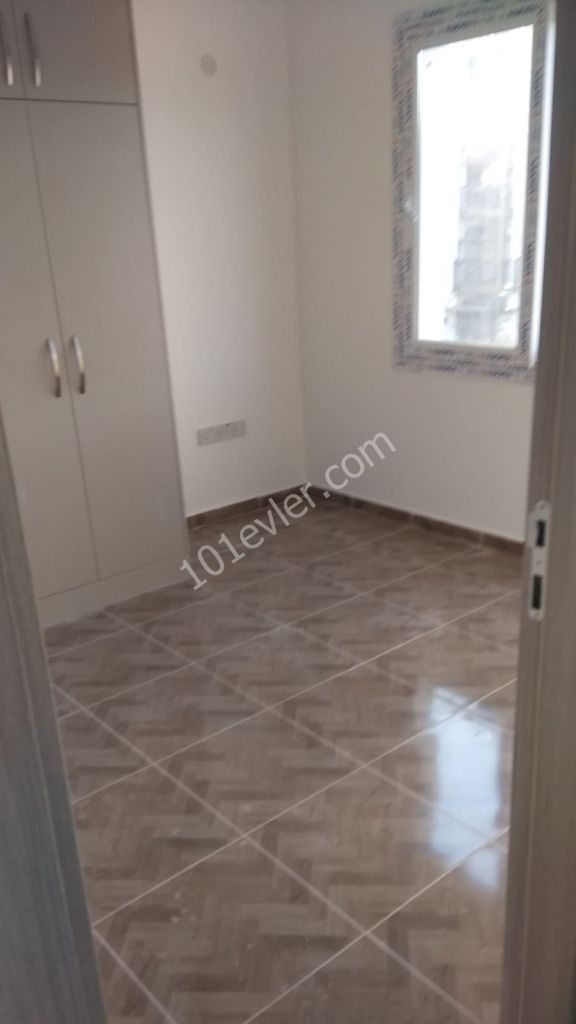 Girne Merkez'de çarşıya yakın 2+1 sıfır asansörlü Daireler kiralık!!!!!