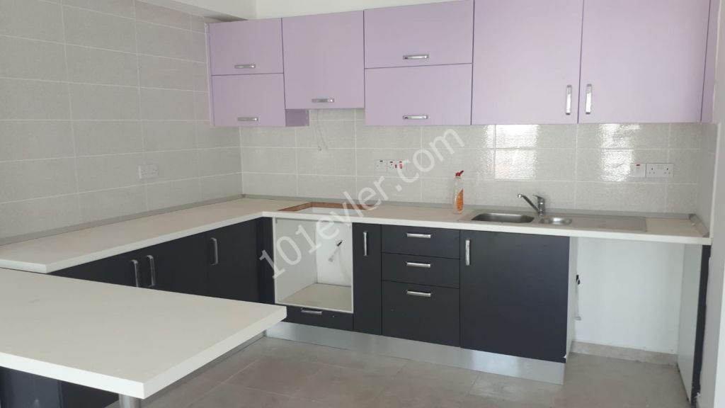 Flat To Rent in Girne Merkez, Kyrenia