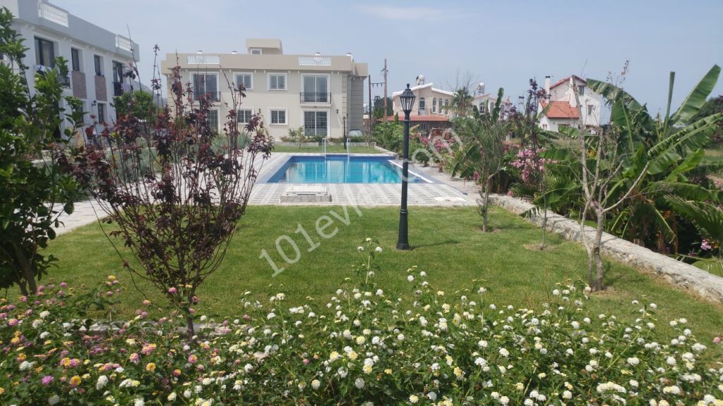 2+1 Fully furnished Luxury Apartment in Kyrenia Lapta!!!! ** 