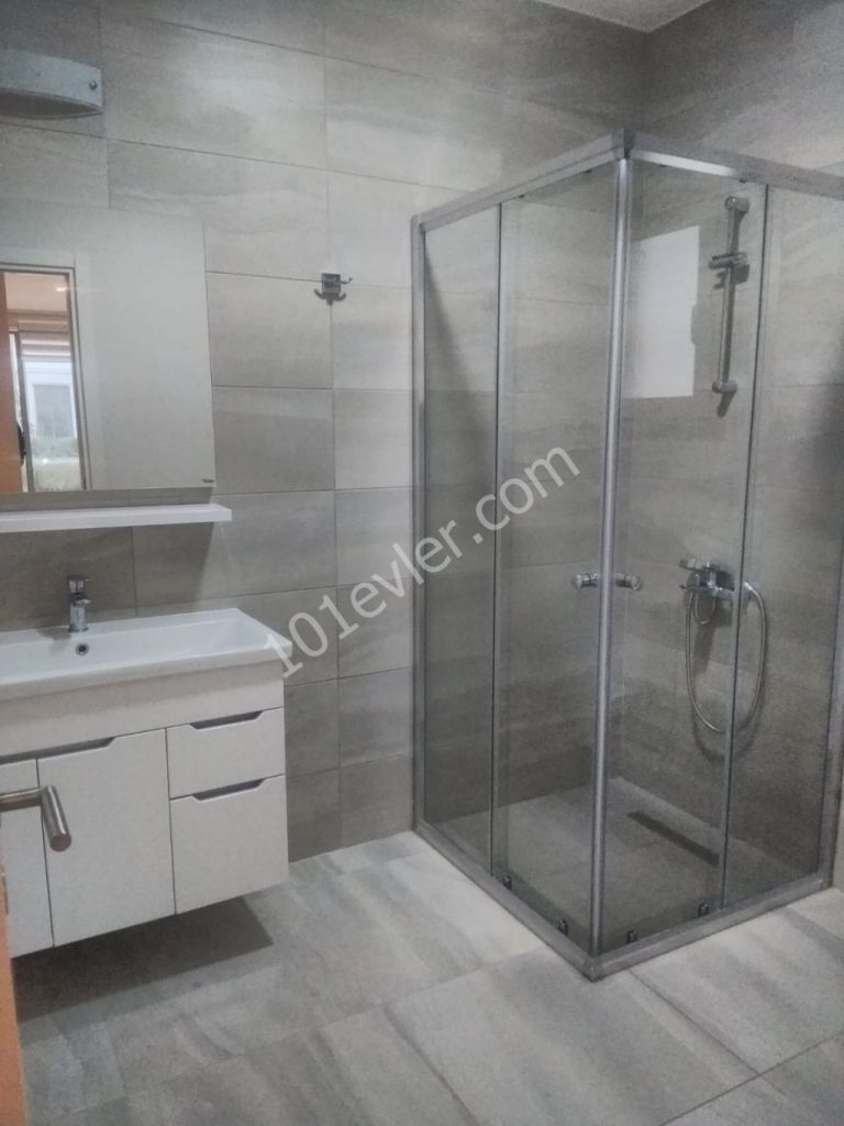 Flat To Rent in Alsancak, Kyrenia