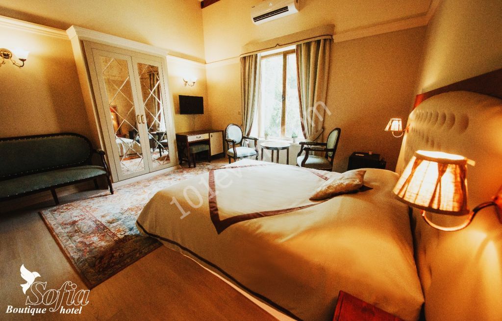 GİRNE MERKEZDE TARİHİ  MİMARİYE SAHİP 27 KİŞİ KAPASİTELİ BOUTIQUE HOTEL- TEK YETKİLİ ACENTE