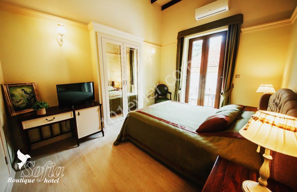 BOUTIQUE HOTEL IN THE OLD PART OF KYRENIA WITH 27 PEOPLE CAPACITY - SOLE AGENT