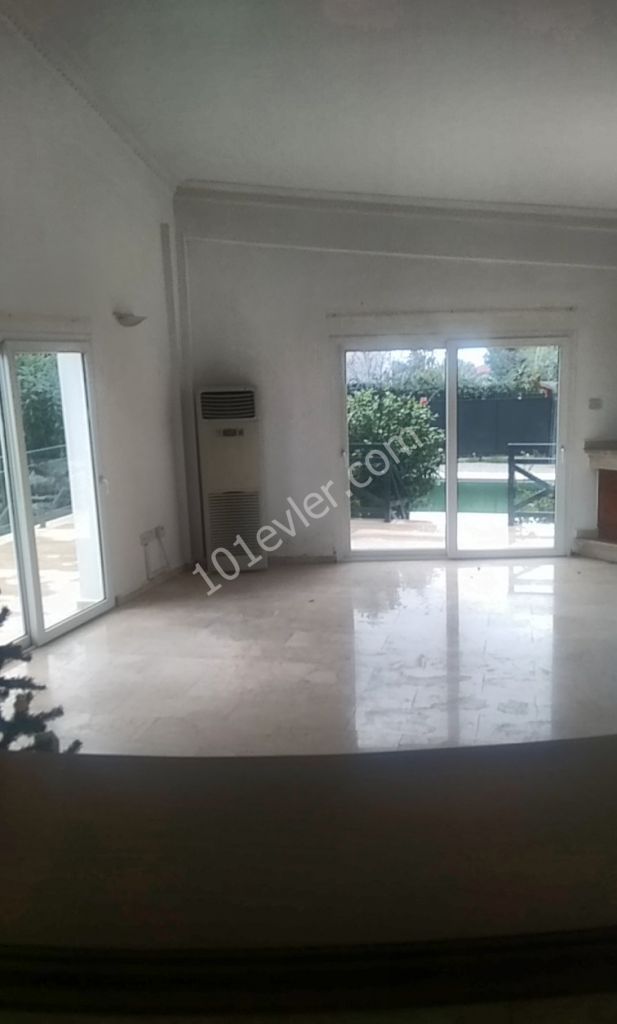 Villa For Sale in Çatalköy, Kyrenia