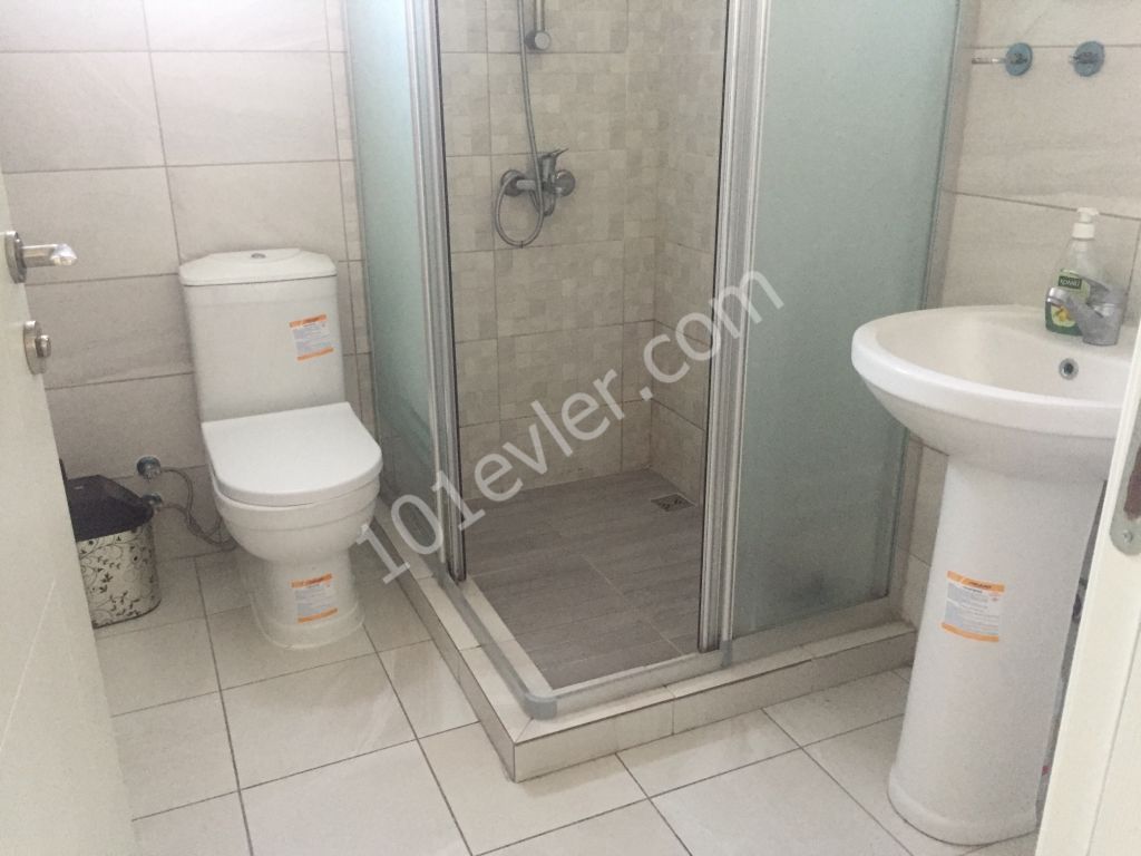 Girne Eziç Premier Bölgesinde kiralık 2+1 DAİRE