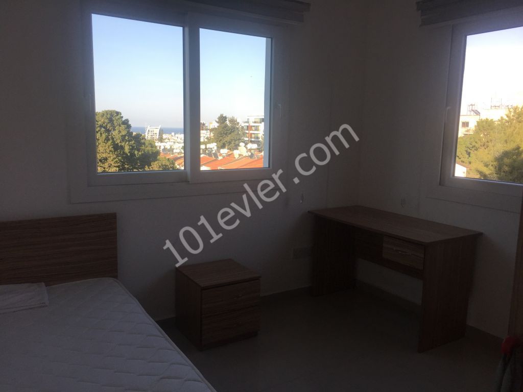 Girne Eziç Premier Bölgesinde kiralık 2+1 DAİRE