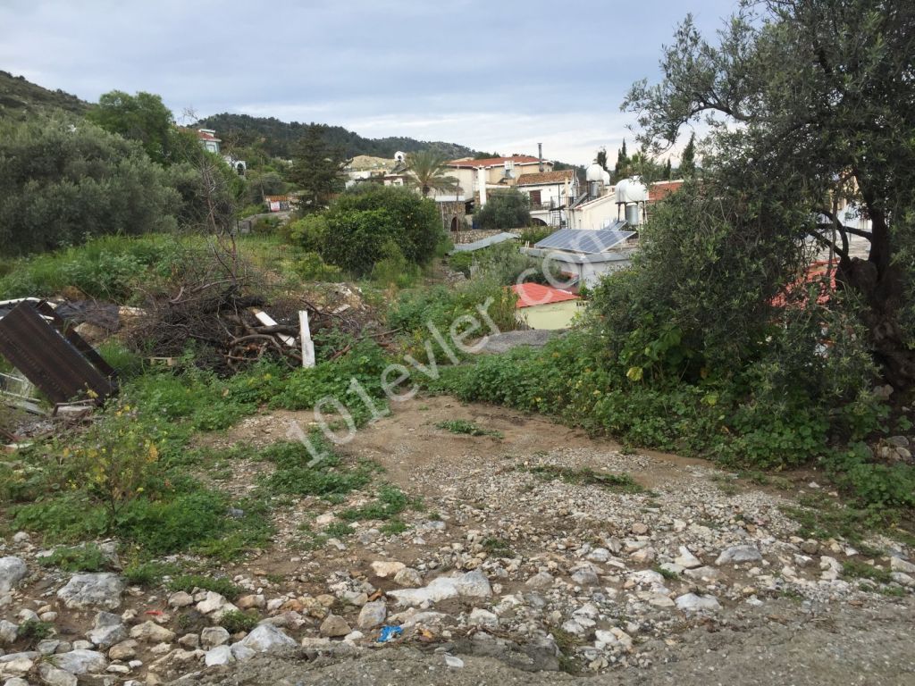 KYRENIA/ Karşıyaka village a beutiful plot with villa and pool project and stunning sea and mountain views