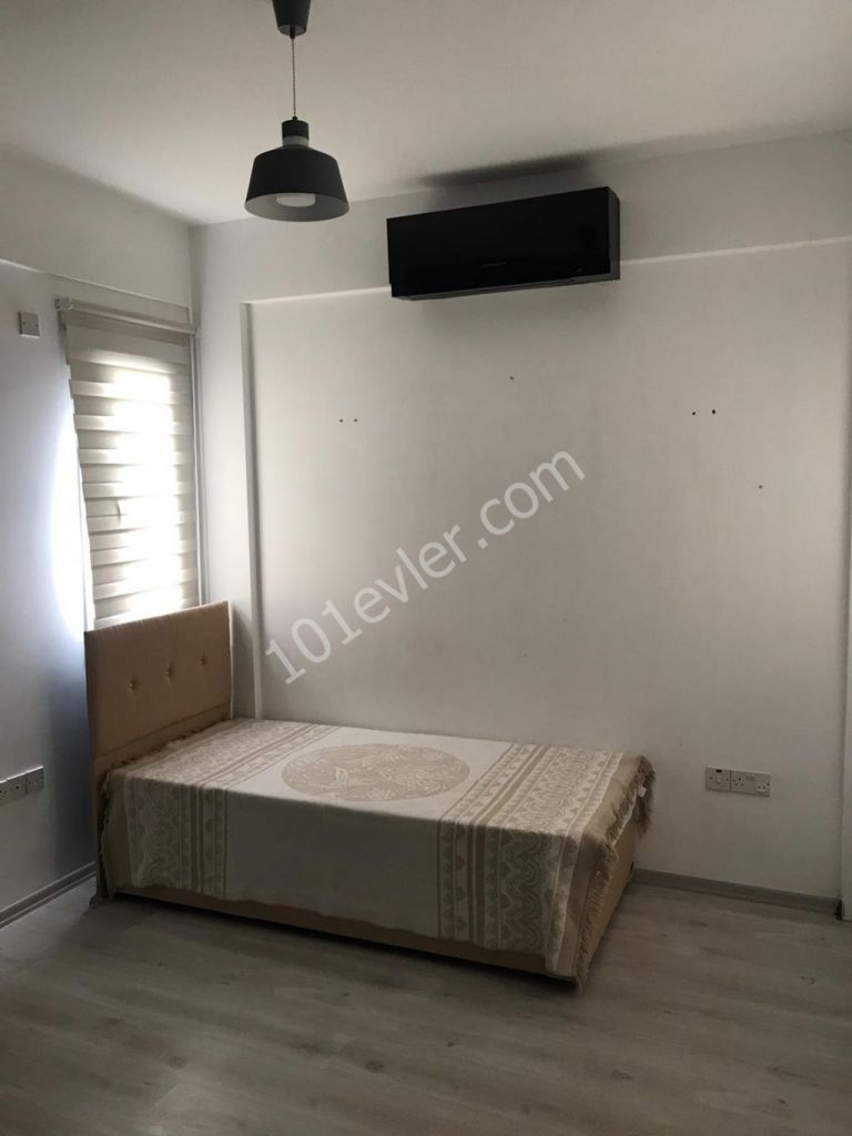 Flat To Rent in Alsancak, Kyrenia