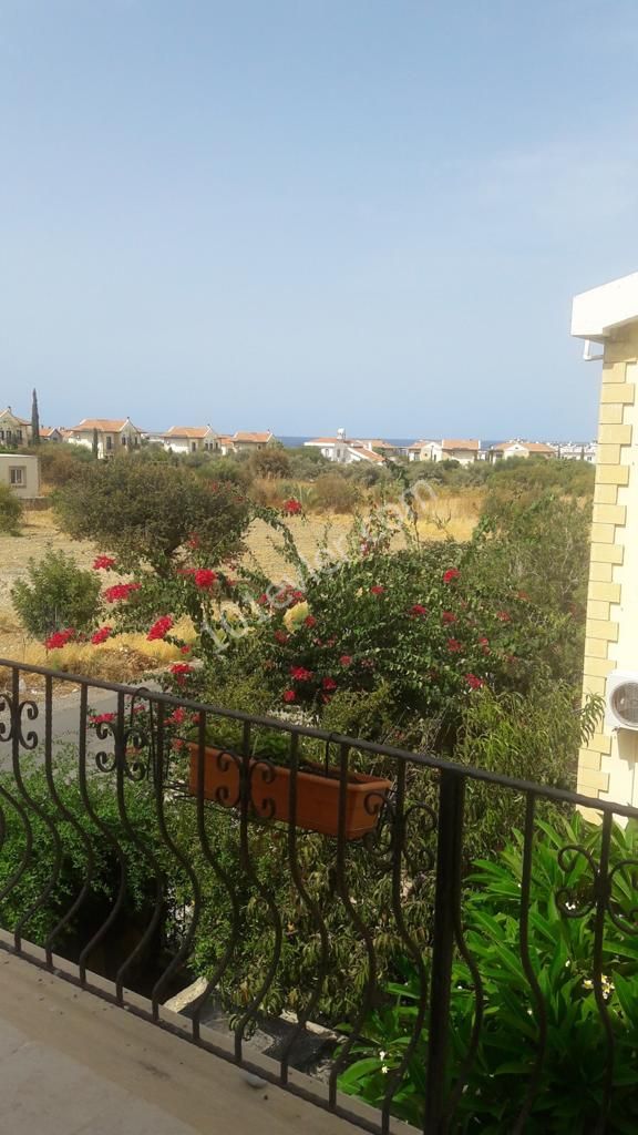 2+1 Villa in Lapta on the sea side area  with swimming pool and  furniture 