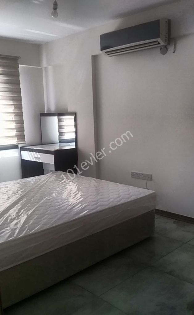 ALSANCAK ATAKARA MARKETE YAKIN DAİRE KİRALIK SIFIR BİNA SIFIR EŞYALI . 05338461183 ZEBO TAJİEVA.