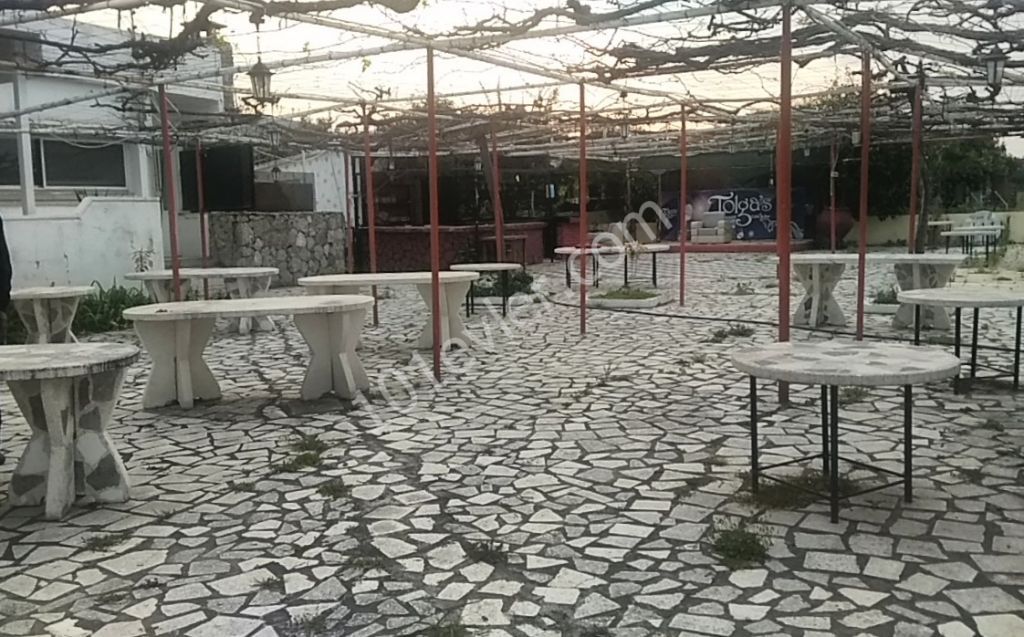 KARŞİYAKA YOL ÜSTÜNDE KİRALİK DÜKKAN VEYA RESTORANT OLABİLİR