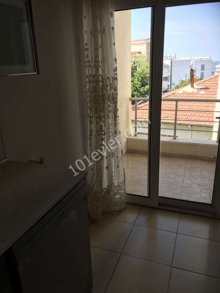 Flat To Rent in Alsancak, Kyrenia