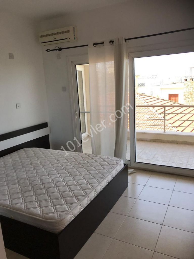 Flat To Rent in Alsancak, Kyrenia