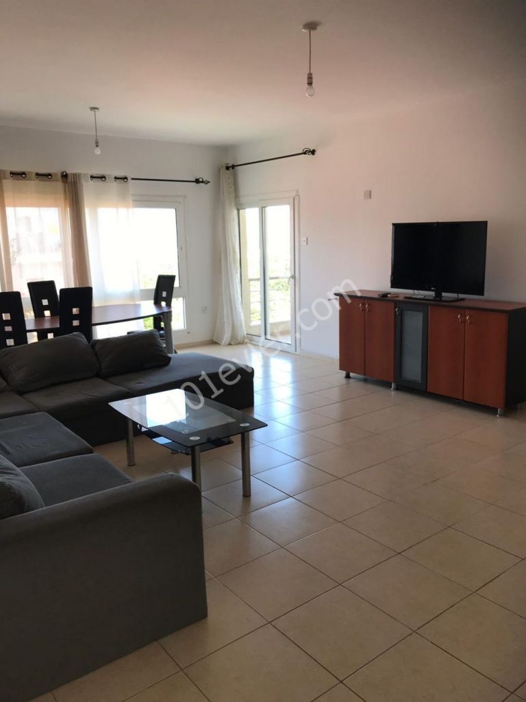 Flat To Rent in Alsancak, Kyrenia