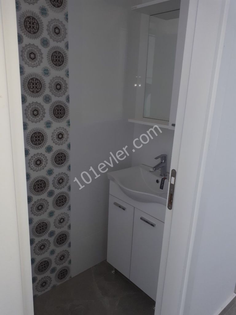 GİRNE MERKEZDE TÜM YAŞAM ALANLARINA YÜRÜME MESAFESİ YENİ 3+1 PENTHOUSE