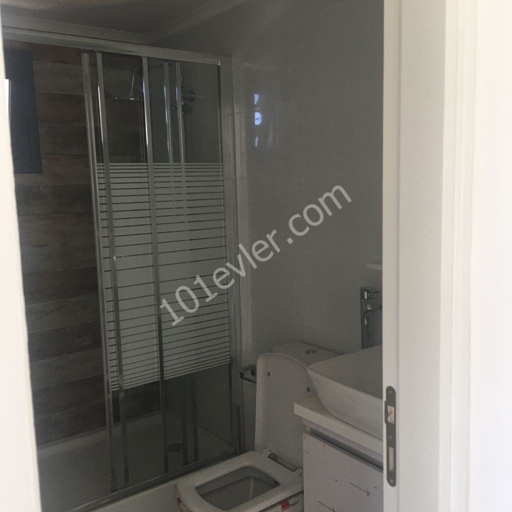 KYRENIA ALSANCAK IS AN APARTMENT IN A PRIVATE PROJECT WITHIN WALKING DISTANCE OF THE SEA, BUT SUITABLE FOR DETACHED LIVING ** 