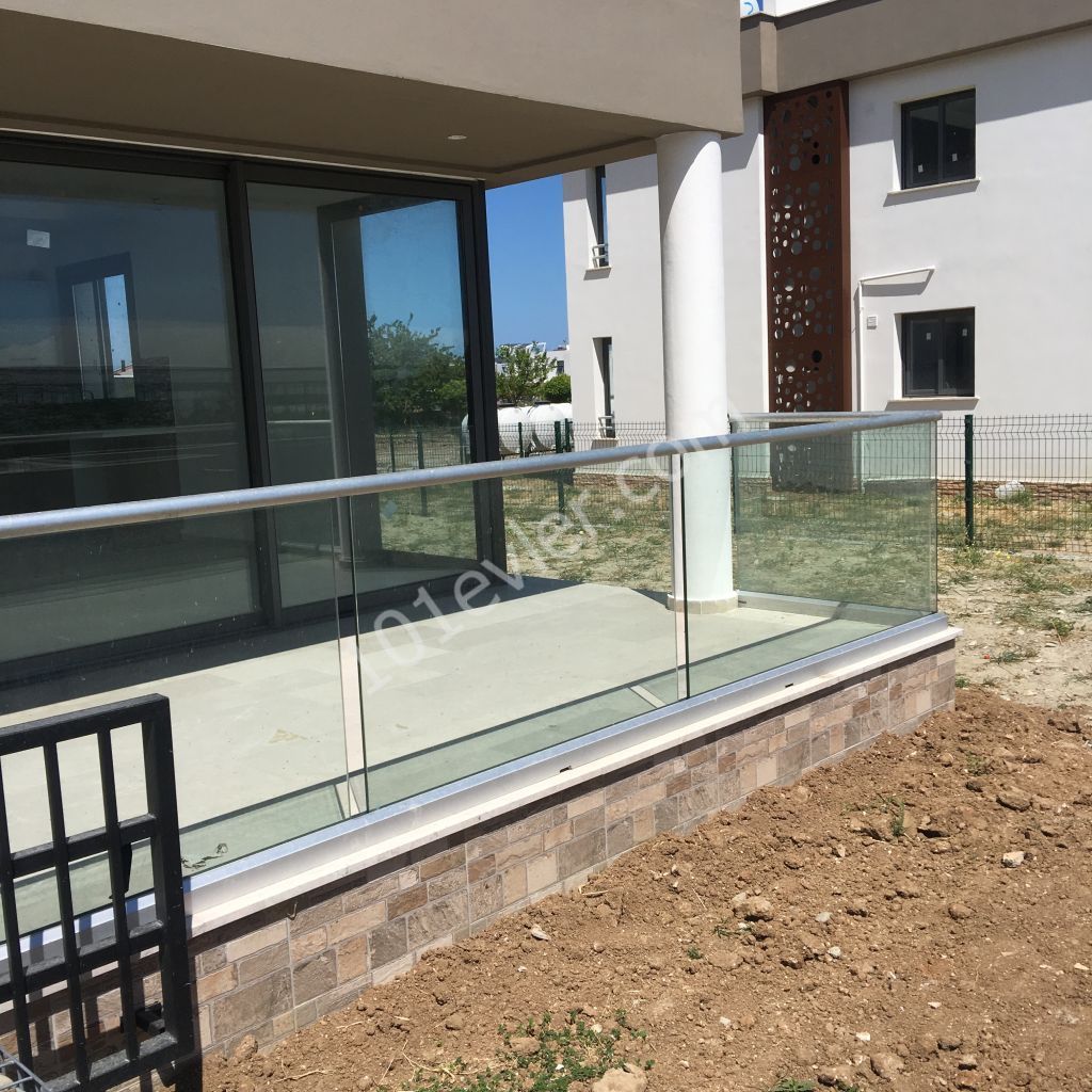 KYRENIA ALSANCAK IS AN APARTMENT IN A PRIVATE PROJECT WITHIN WALKING DISTANCE OF THE SEA, BUT SUITABLE FOR DETACHED LIVING ** 