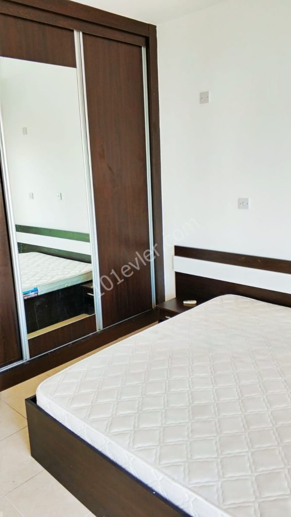  Alsancak da 3+1  Ortak Havuzlı. Her odada balkon Deniz manzaralı Temiz sakin Site İçerisinde Bulunan Dairemiz  . ZEBO TAJİEVA. 0533 846 1183