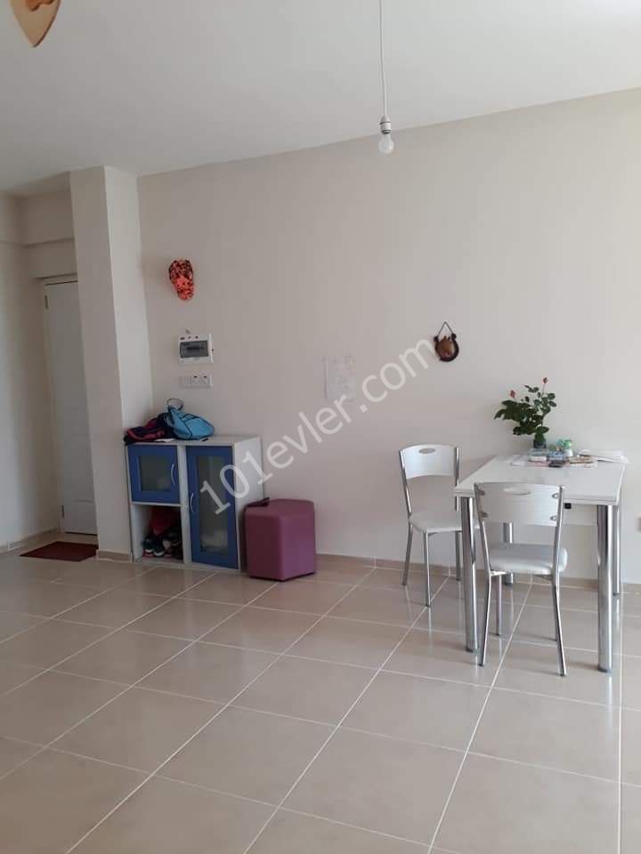 Flat To Rent in Alsancak, Kyrenia