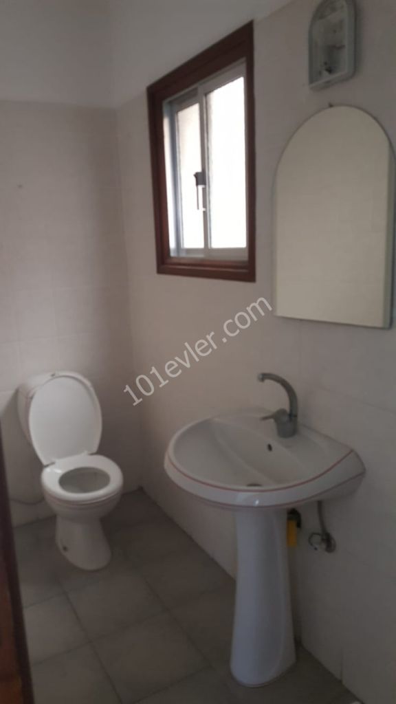 Flat For Sale in Yukarı Girne, Kyrenia