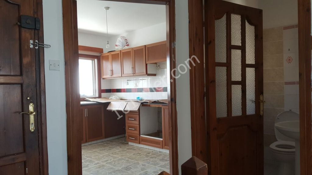 Flat For Sale in Yukarı Girne, Kyrenia