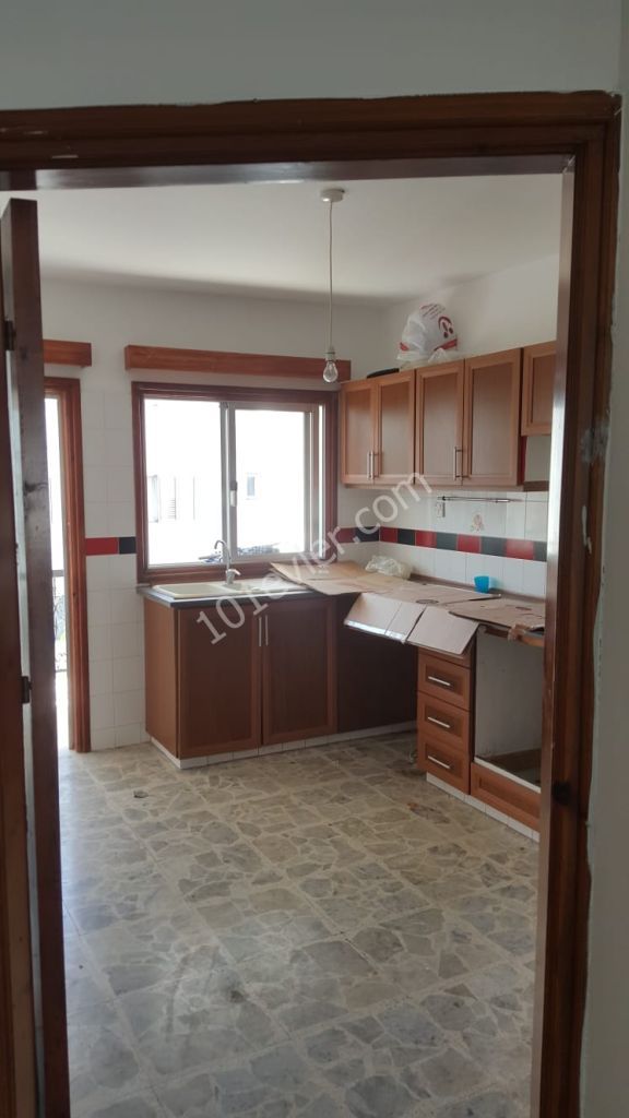 Flat For Sale in Yukarı Girne, Kyrenia