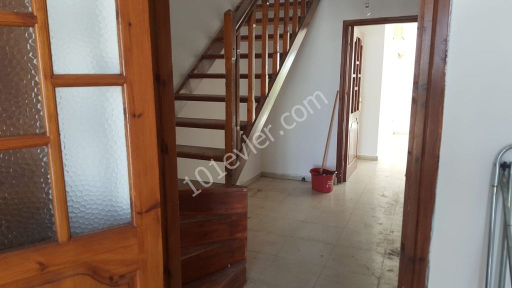 Flat For Sale in Yukarı Girne, Kyrenia