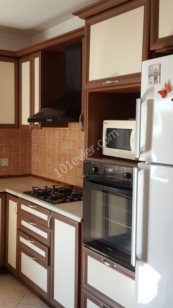 Flat To Rent in Yukarı Girne, Kyrenia