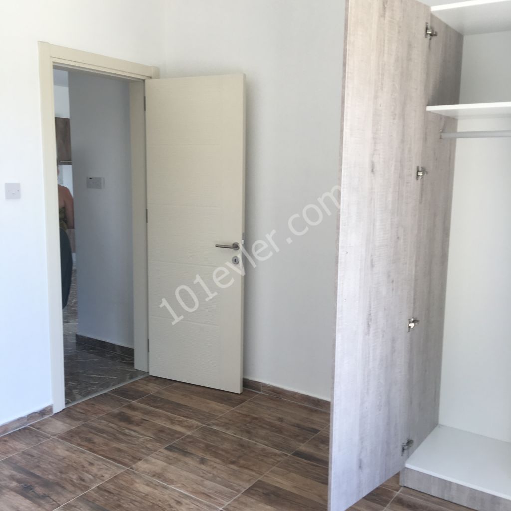 ALSANCAK RİVER SİDE BÖLGESİNDE LOJMAN OLMAYA UYGUN YENİ  2+1 70 M2 