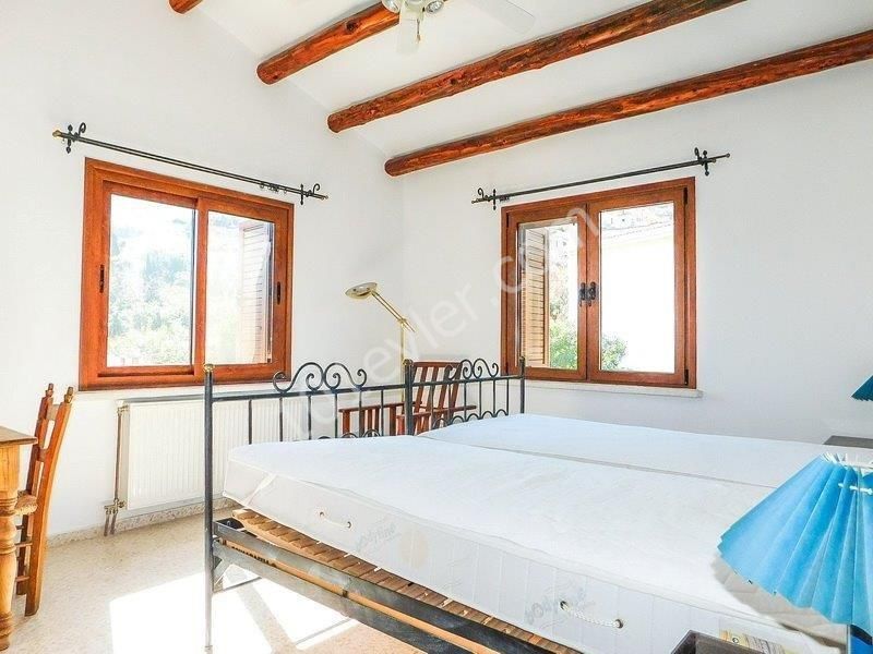 Villa with 3 Bedroom Pre 1974 Turkish Title with furniture and very private