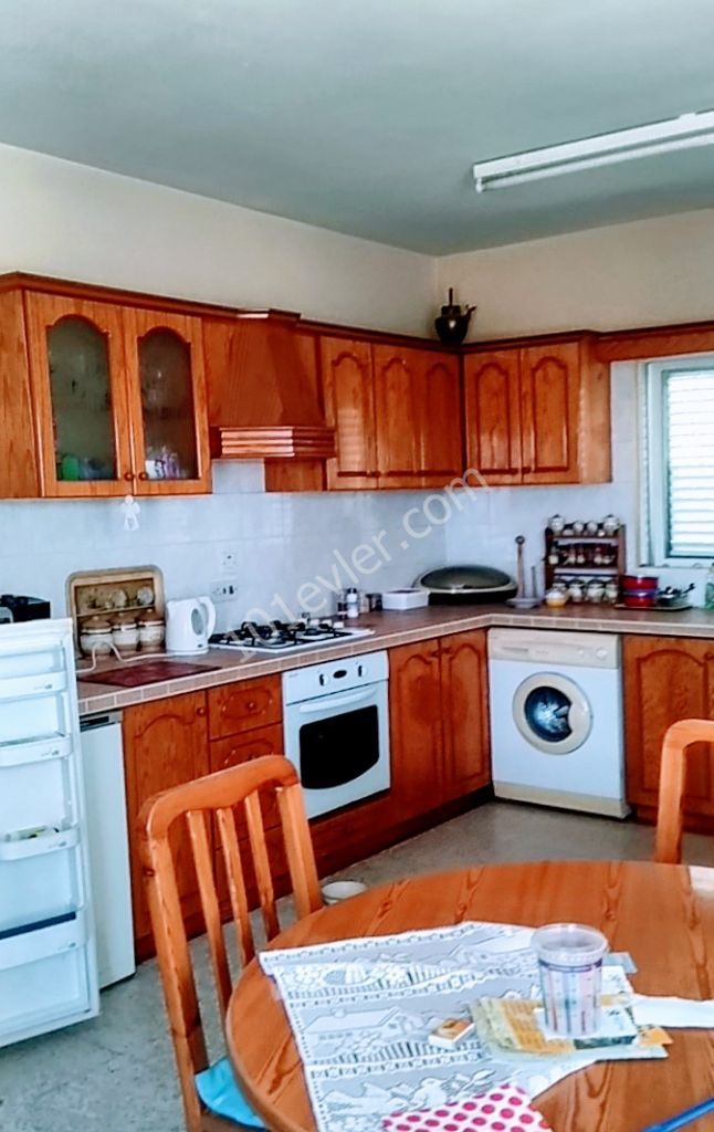 Detached House For Sale in Karşıyaka, Kyrenia