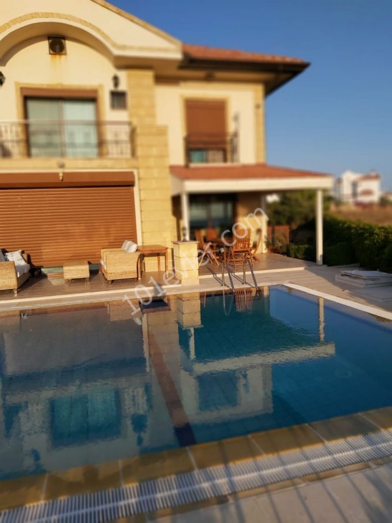 GERMAN TITLE 3 BEDROOM VILLA LLOGARAGH LLOGARAGH POOL IN KARSIYAKA VILLA VERY CLOSE TO THE SEA ** 